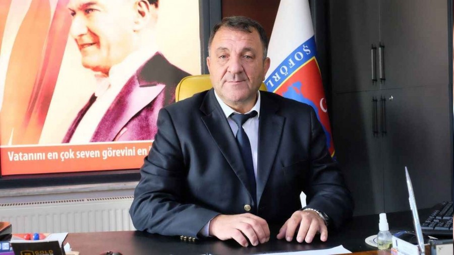 KAM�L SEV�N� VE EK�B� TEK L�STE �LE �YELER�N KAR�ISINDA